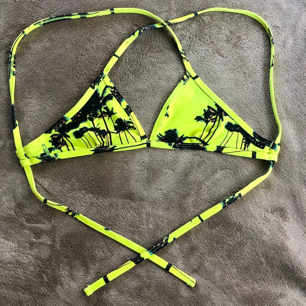 Rare Tropical Jolyn Triangle Top size S